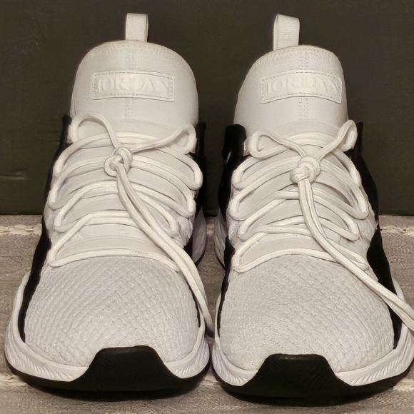 Nike Air Jordan Formula 23 (2016)Basketball Sneakers, M9.5,Like new cond,Blk/Wht - Picture 2 of 6